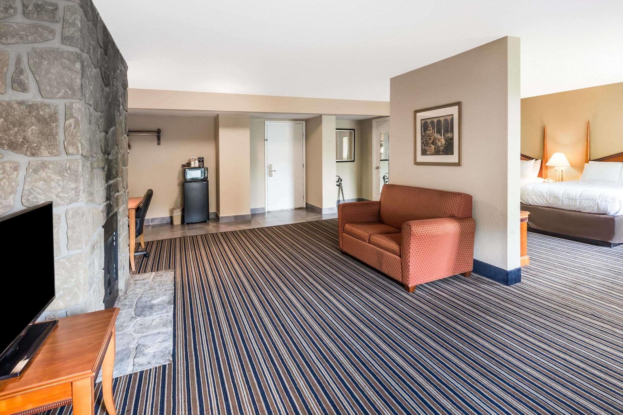 Surestay By Western Hotel 3*