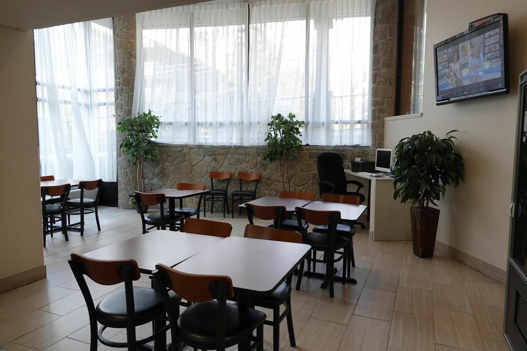 Hotel Surestay By Western 3*
